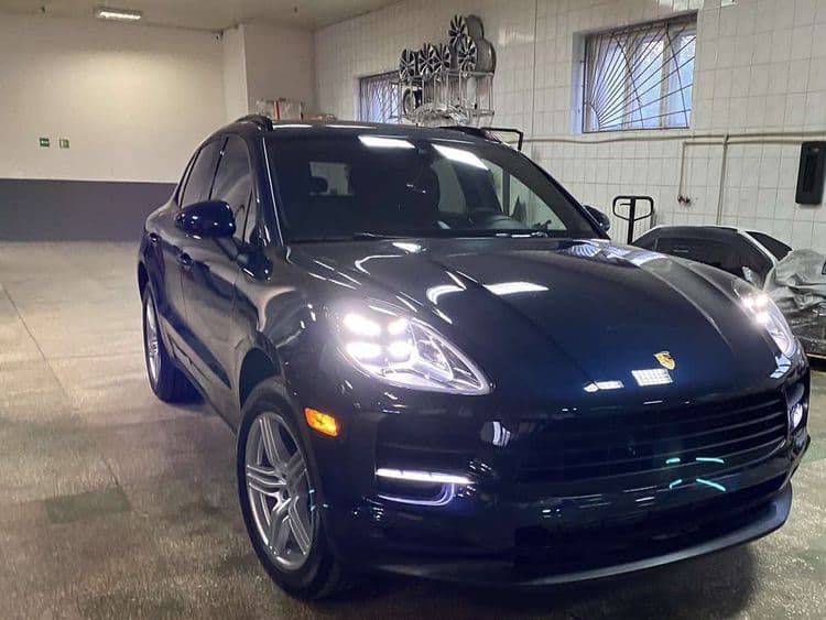 2020 PORSHE MAKAN 4x4